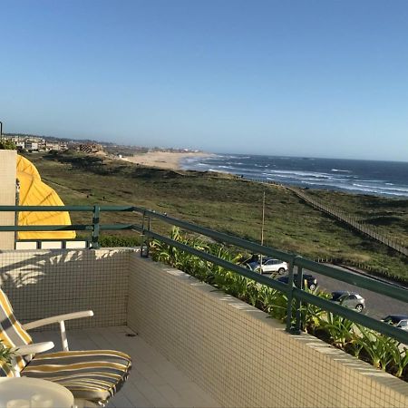 Beachfront Apartment With Sea View Azurara Luaran gambar