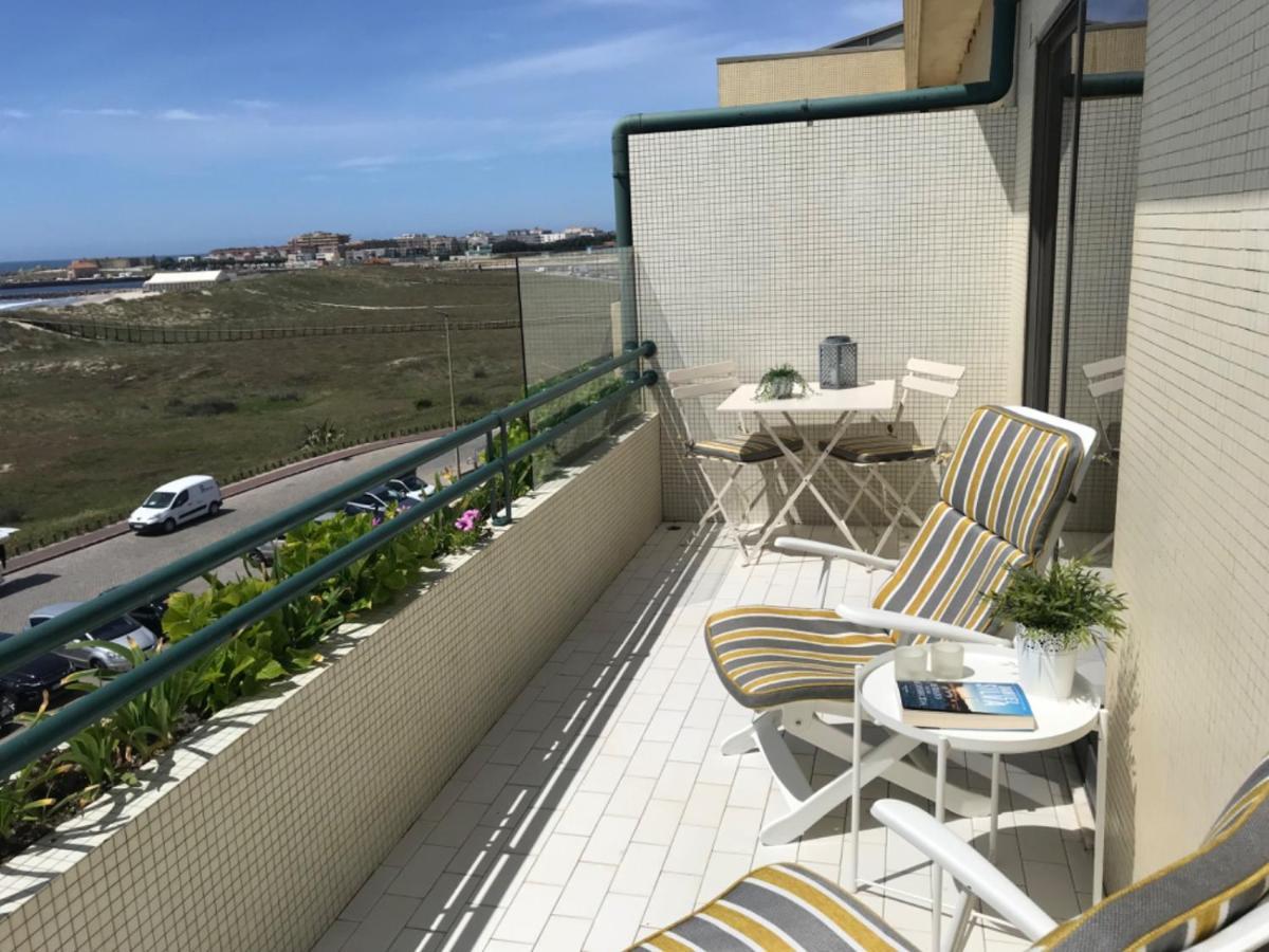 Beachfront Apartment With Sea View Azurara Luaran gambar